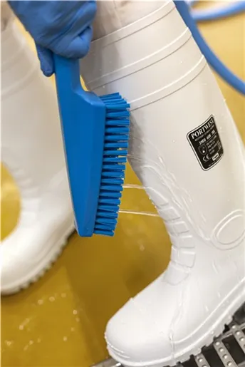 Håndbørste med vanngjennomløp, 330mm Blå